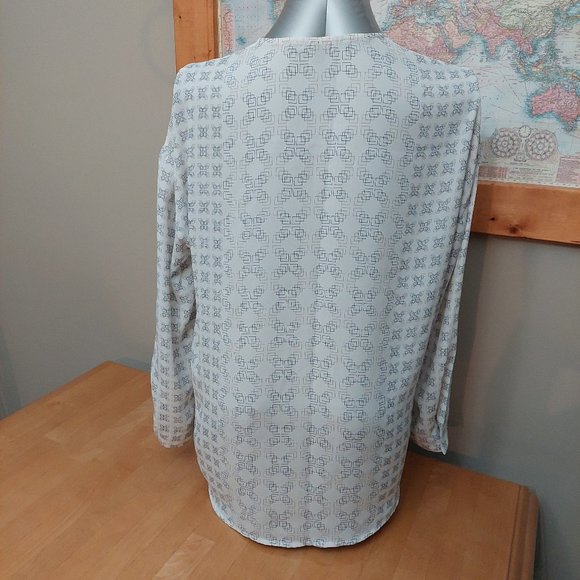 Harve Bernard Geometric Pattern L/S Blouse Cream Tan/Black Women's small - Picture 4 of 10